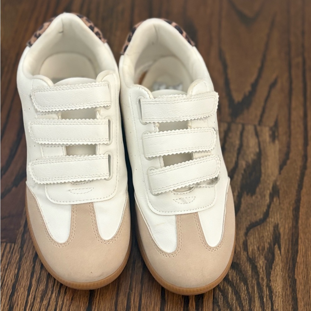Dolce Vita Talia Sneaker - Picture 3 of 3
